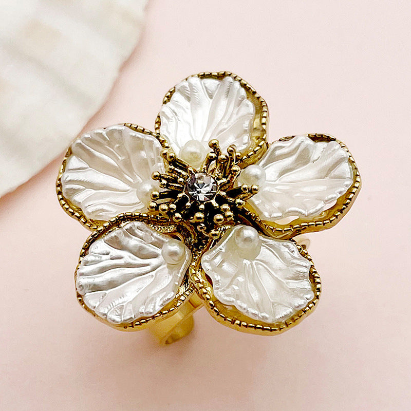 Coral White Crystal Zircon Flower Ring